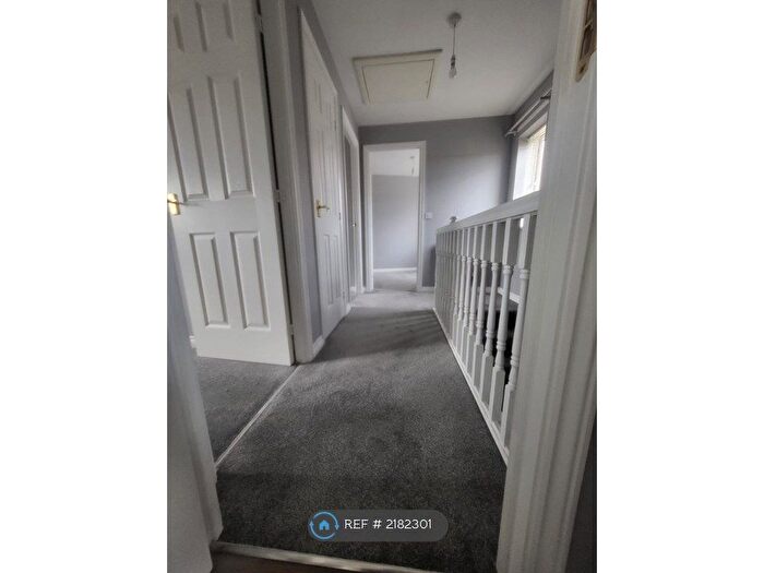 3 Bedroom Semi-Detached House To Rent In Meadowlands Avenue, Bridgwater, TA6