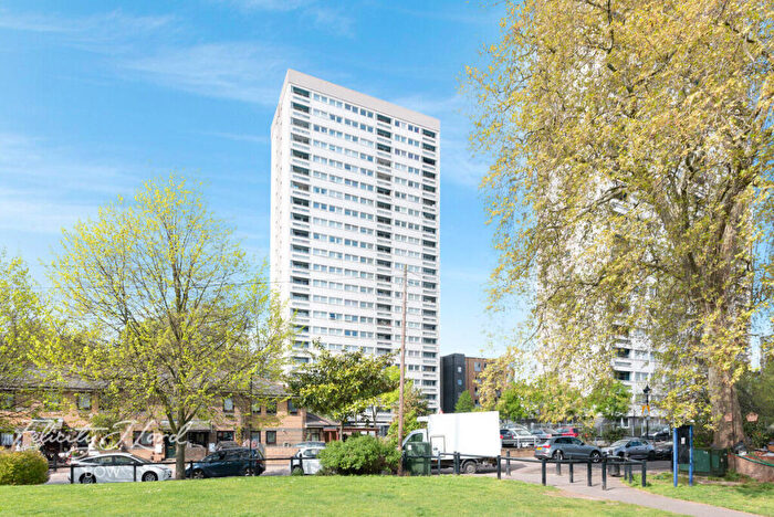 2 Bedroom Flat For Sale In Wellington Way, London, E3