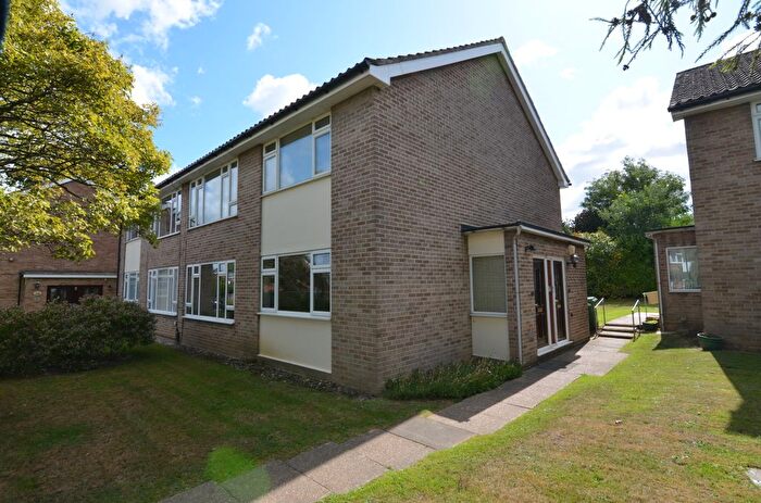 2 Bedroom Maisonette To Rent In The Chevenings, Sidcup, DA14