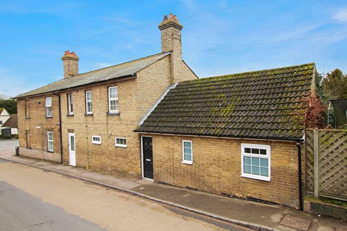 2 Bedroom Flat For Sale In Park Lane, Blunham, MK44