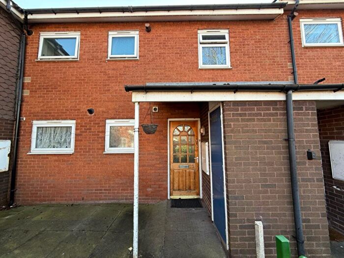1 Bedroom Maisonette To Rent In Irvan Avenue, West Bromwich, B70