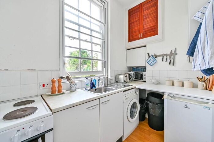 1 Bedroom Flat For Sale In Camden Street, Camden, London, NW1