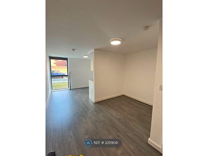 Studio To Rent In Upper Parliament Street, Liverpool, L8