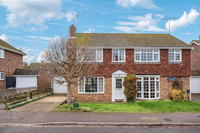3 Bedroom Semi Detached House For Sale In Brownlow Lane, Cheddington, Buckinghamshire, LU7