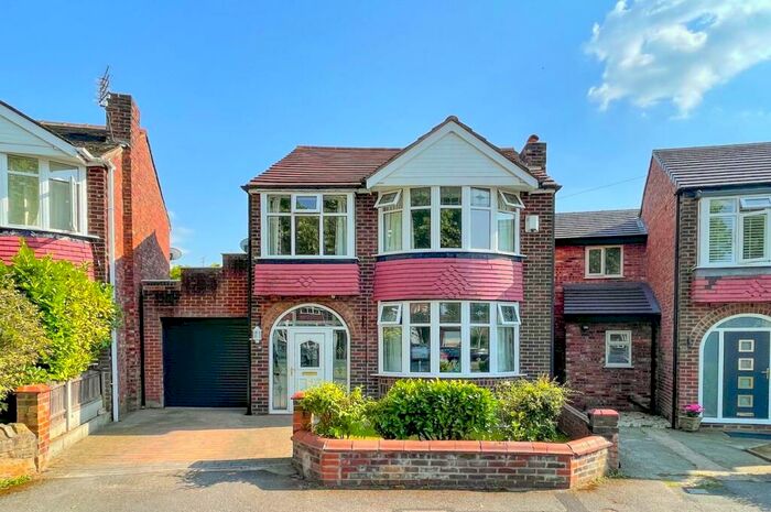 4 Bedroom Detached House To Rent In Ambleside Road, Flixton, Manchester, M41