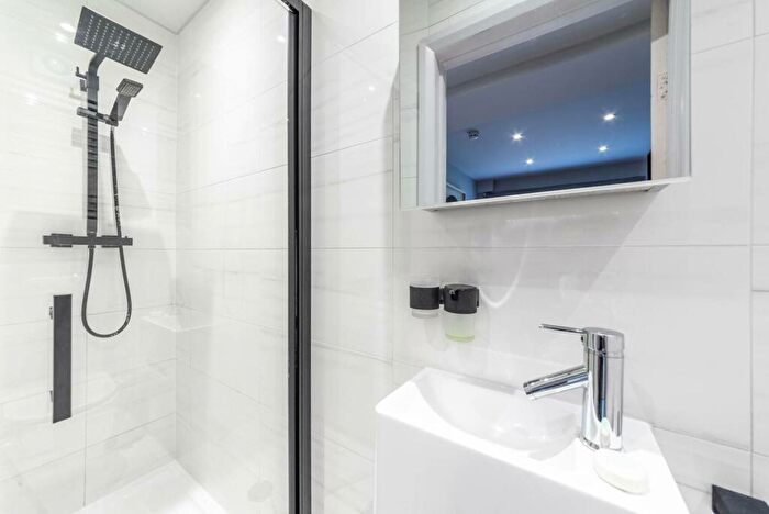 1 Bedroom Flat To Rent In Oakley Square, Mornington Crescent, London, NW1