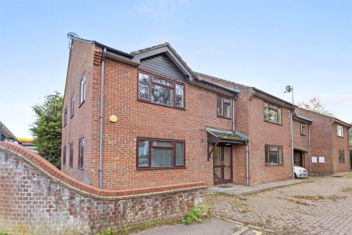 2 Bedroom Apartment To Rent In Parsley Close, Aston Clinton (available Now), HP22