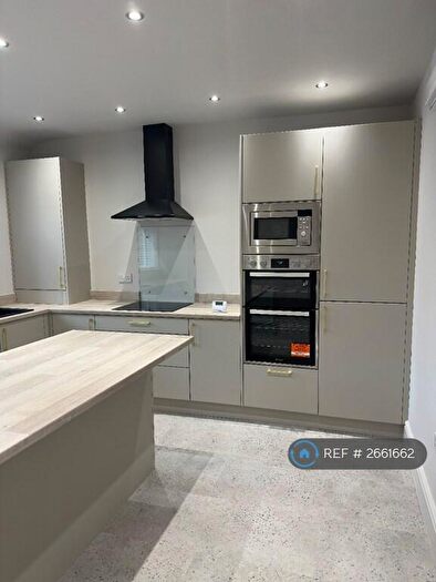 3 Bedroom Flat To Rent In High Street, Whitwell, Worksop, S80