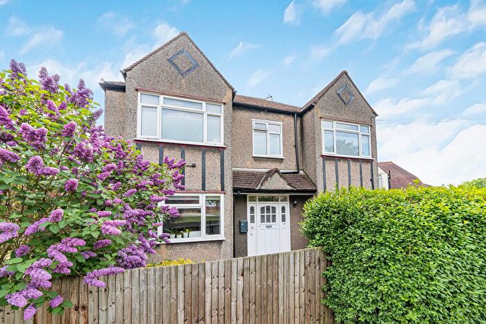 2 Bedroom Maisonette To Rent In Denziloe Avenue, Uxbridge, UB10