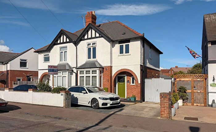 3 Bedroom Semi-Detached House For Sale In Tuffley Crescent, Gloucester, GL1