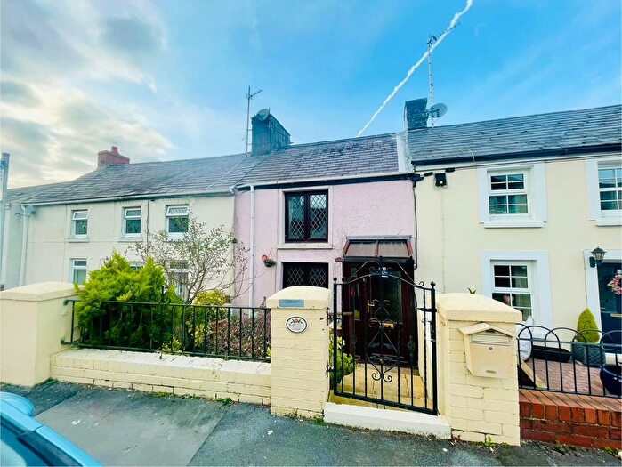 1 Bedroom Terraced House For Sale In New Street, Kidwelly, SA17