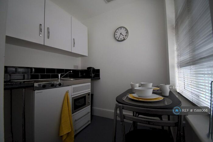 Studio To Rent In Moseley Avenue, Coventry, CV6