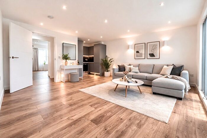 1 Bedroom Flat To Rent In Brent Street, London, NW4