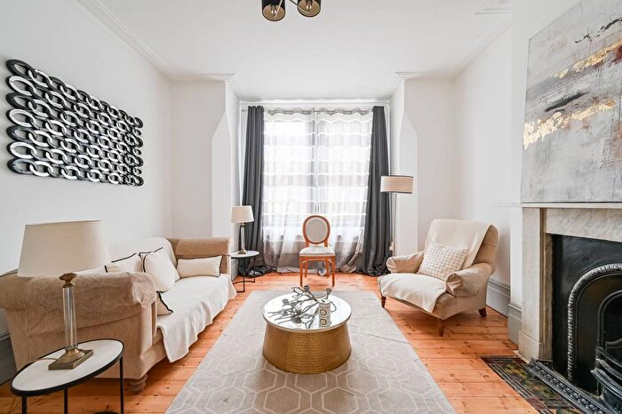 4 Bedroom Property For Sale In Boundary Road, Turnpike Lane, London, N22