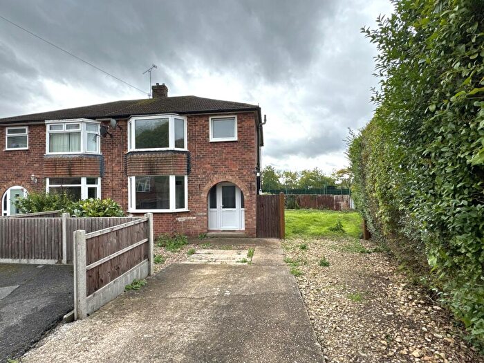 3 Bedroom Semi-Detached House To Rent In Cross O'Cliff Close, Lincoln, LN5