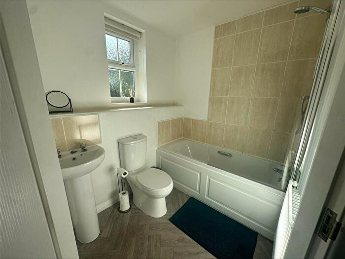2 Bedroom Flat For Sale In Courtier Close, Liverpool, Merseyside, L5