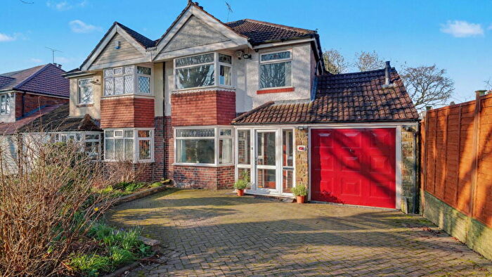 3 Bedroom Semi Detached House For Sale In Primrose Croft, Hall Green, Birmingham, B28