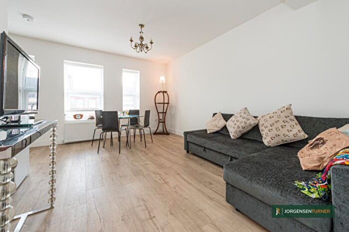 1 Bedroom Flat To Rent In Brondesbury Road, Kilburn, London, NW6