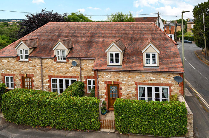 2 Bedroom End Of Terrace House For Sale In Stanford Road, Faringdon, Oxfordshire, SN7