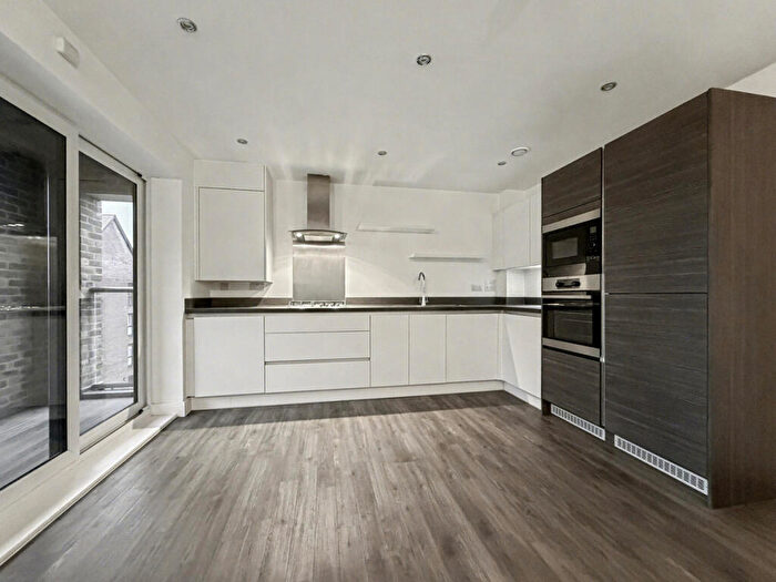 2 Bedroom Flat To Rent In Mortimer Square, Swanscombe, DA10