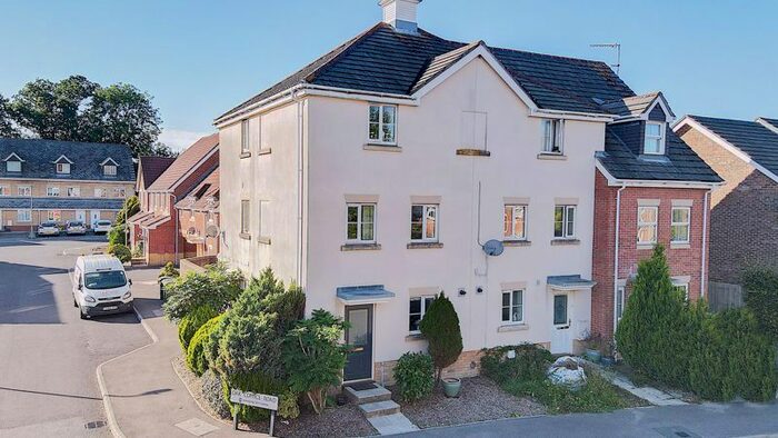 4 Bedroom Terraced House To Rent In Thyme Avenue, Whiteley, Fareham, PO15