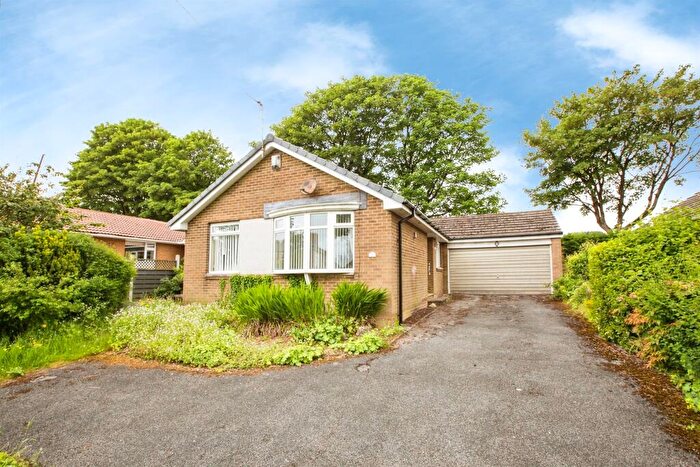 3 Bedroom Detached Bungalow For Sale In Ling Royd Avenue, Halifax, HX2