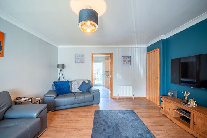 3 Bedroom Terraced House For Sale In Cameron Drive, Kirkcaldy, KY1