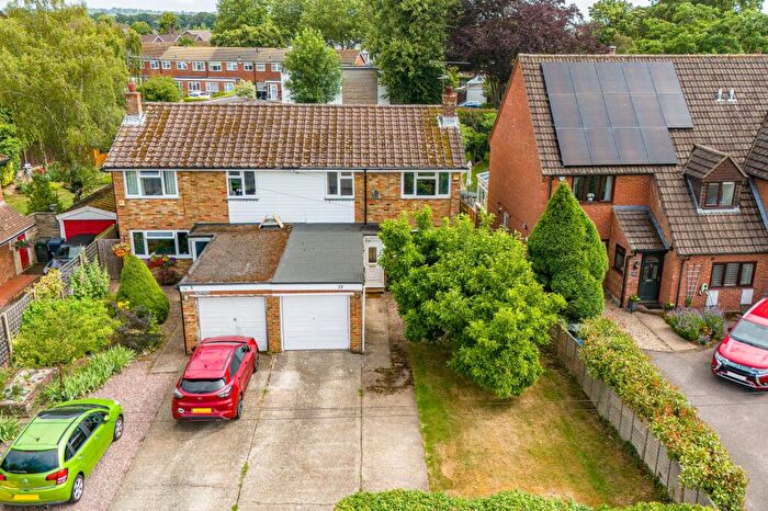 4 Bedroom Semi-Detached House For Sale In Sedgmoor Road, Flackwell Heath, HP10
