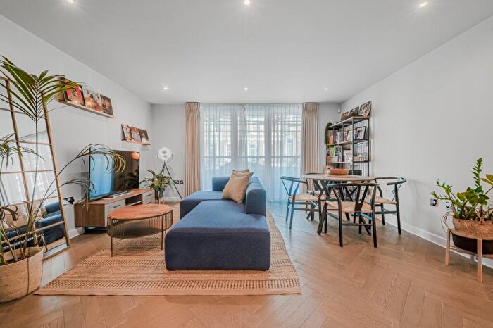 1 Bedroom Flat To Rent In Island Apartments, Basire Street, N1