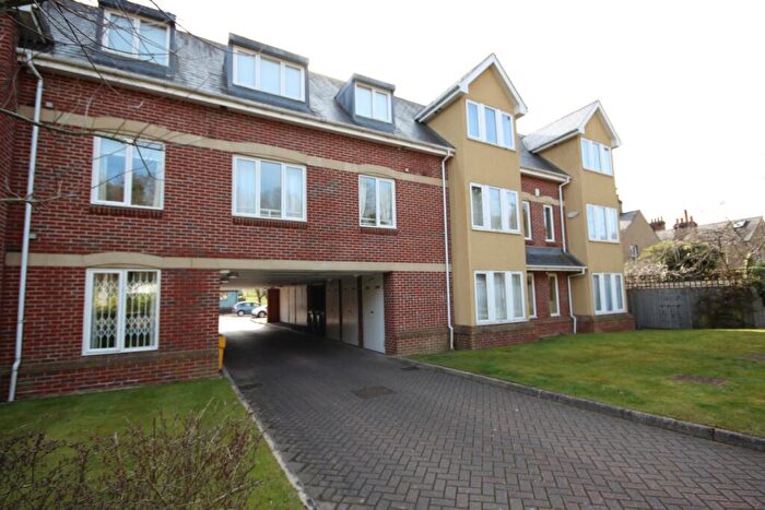 1 Bedroom Flat To Rent In Southdown Road Harpenden, AL5