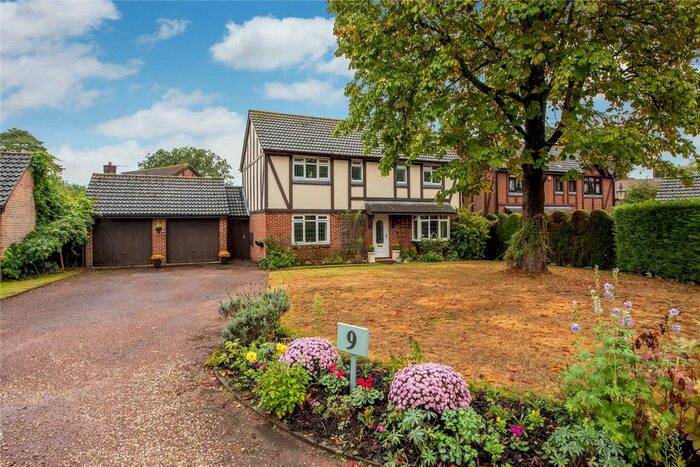 4 Bedroom Detached House For Sale In Russet Way, North Holmwood, Dorking, Surrey, RH5