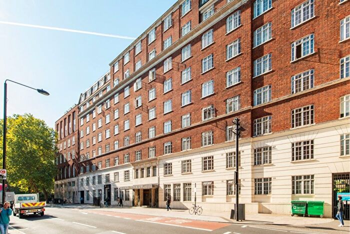 3 Bedroom Flat To Rent In Upper Woburn Place, London, WC1H