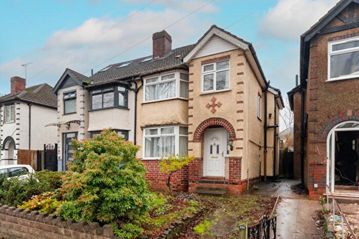 3 Bedroom Semi Detached House For Sale In Cateswell Road, Sparkhill, Birmingham, West Midlands, B11