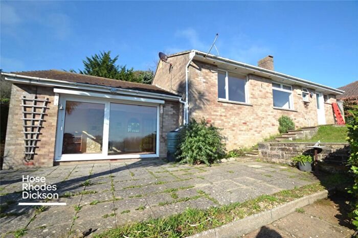 2 Bedroom Bungalow For Sale In Undercliff Gardens, Ventnor, PO38
