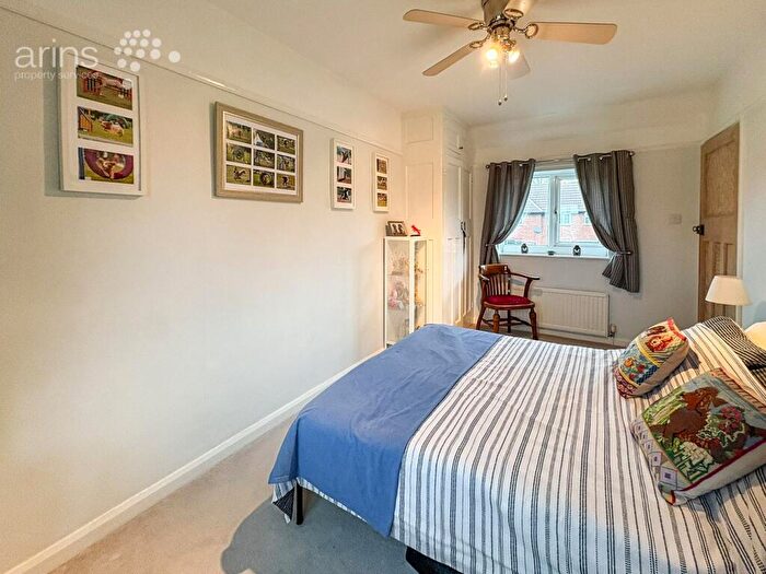 2 Bedroom Terraced House For Sale In Hill Road, Arborfield, RG2