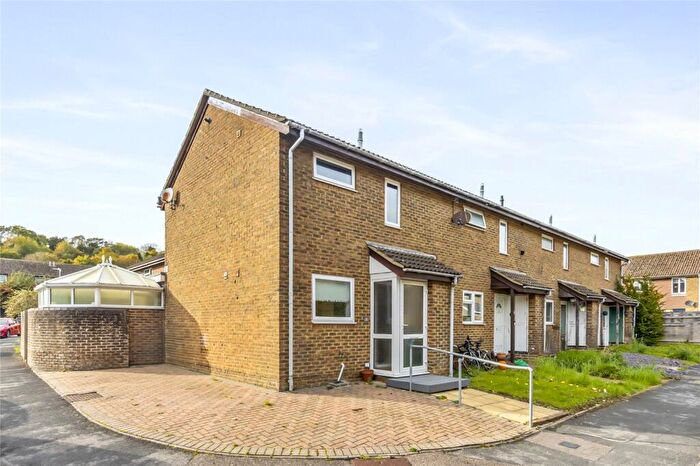 2 Bedroom End Of Terrace House For Sale In Hazel Close, Portslade, Brighton, East Sussex, BN41