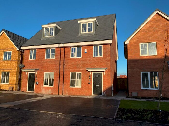 3 Bedroom Semi-Detached House To Rent In Hackett Gardens, Bingham, NG13