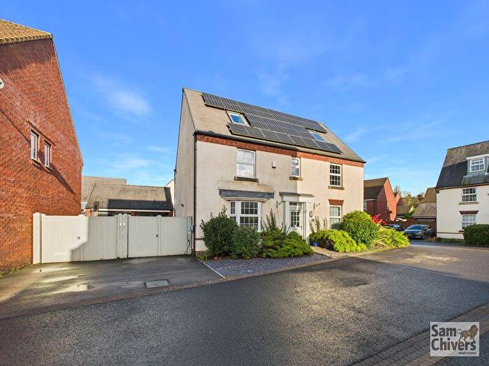 6 Bedroom Detached House For Sale In Station View, Midsomer Norton, BA3