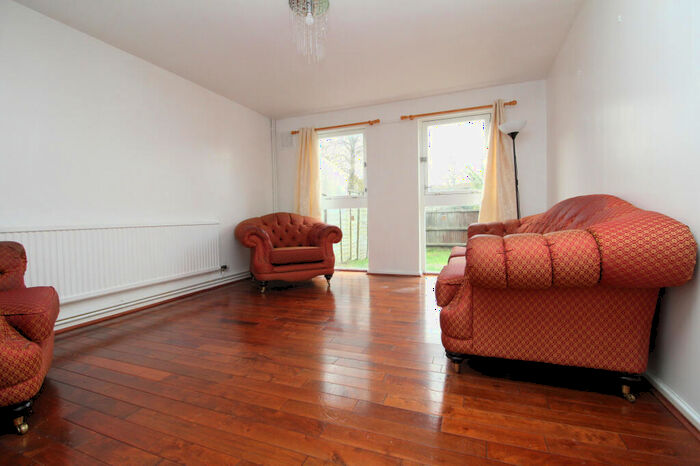 3 Bedroom Maisonette To Rent In Solomons Passage, Peckham, SE15