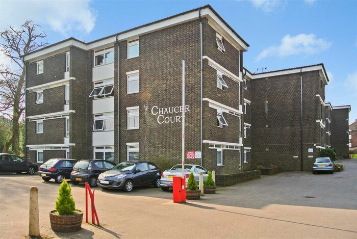 2 Bedroom Flat To Rent In New Dover Road, Canterbury, CT1