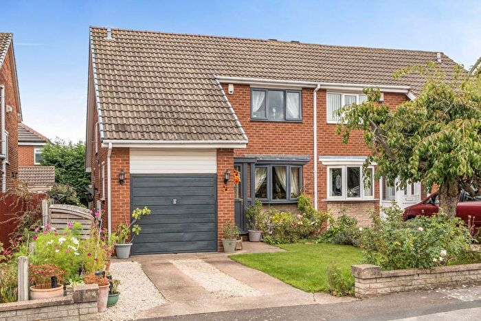 3 Bedroom Semi-Detached House For Sale In Oak Road, Wath-Upon_Dearne, Rotherham, S63