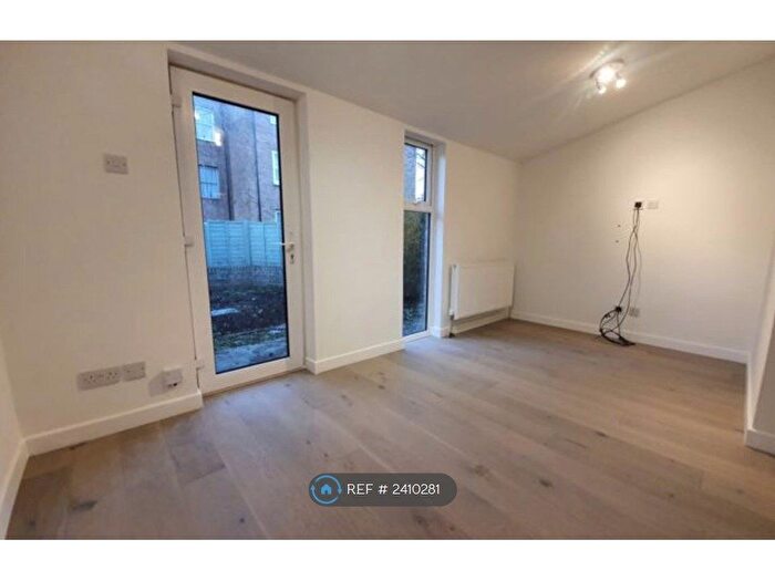 2 Bedroom Terraced House To Rent In Stapleton, Bristol, BS16