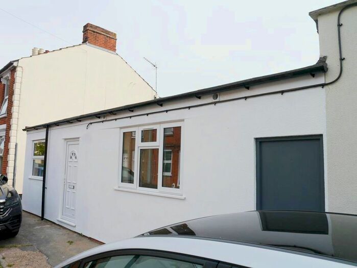 1 Bedroom Bungalow To Rent In Woodbridge Road, Ipswich, Suffolk, IP4