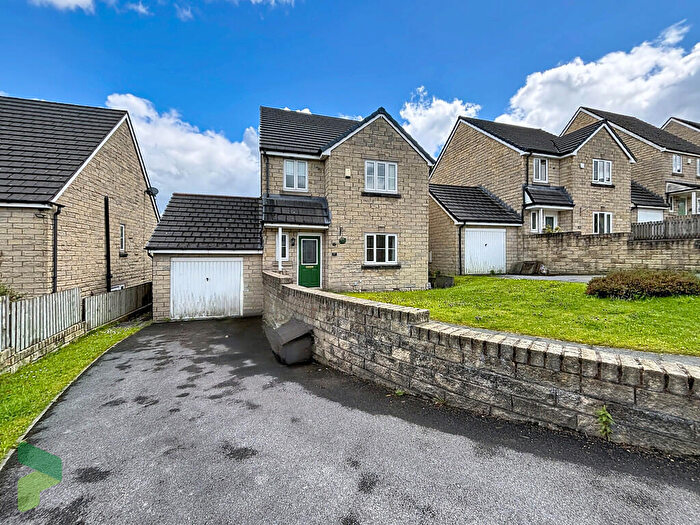 4 Bedroom Detached House For Sale In High Bank Crescent, Darwen, BB3