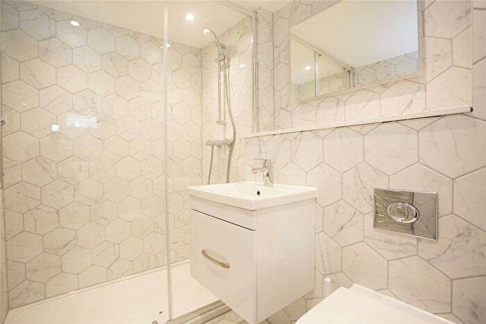 1 Bedroom Flat To Rent In Warwick Road, Worthing, West Sussex, BN11