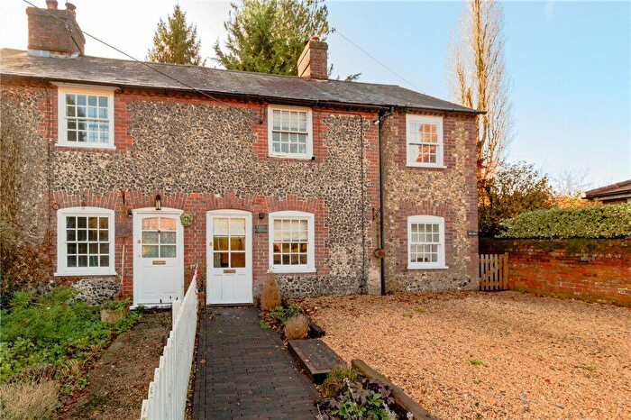 1 Bedroom Terraced House For Sale In Speen Road, North Dean, High Wycombe, HP14