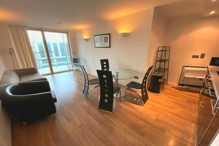 2 Bedroom Flat To Rent In West Point, Leeds, LS1