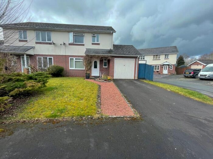 3 Bedroom Semi-Detached House For Sale In Gorse Farm Estate, Llandrindod Wells, LD1