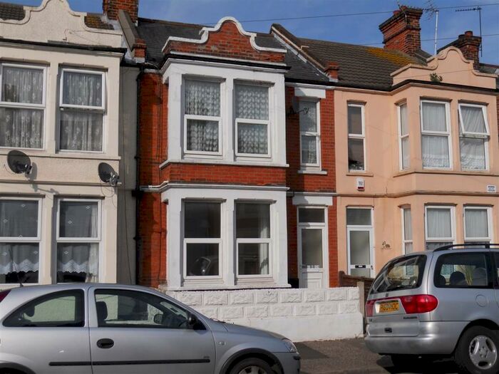 1 Bedroom Flat To Rent In Meredith Road, Clacton-on-Sea, CO15