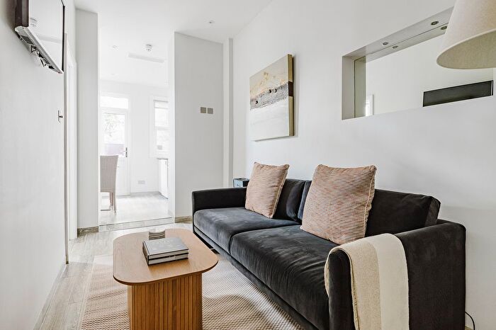 1 Bedroom Flat To Rent In Earl's Court, SW5